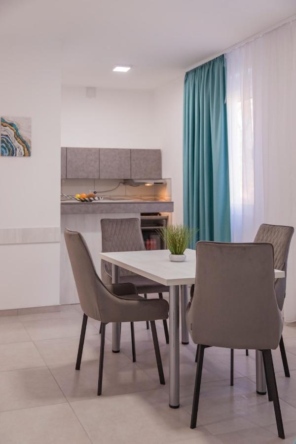 As Apartmani Пірот Екстер'єр фото