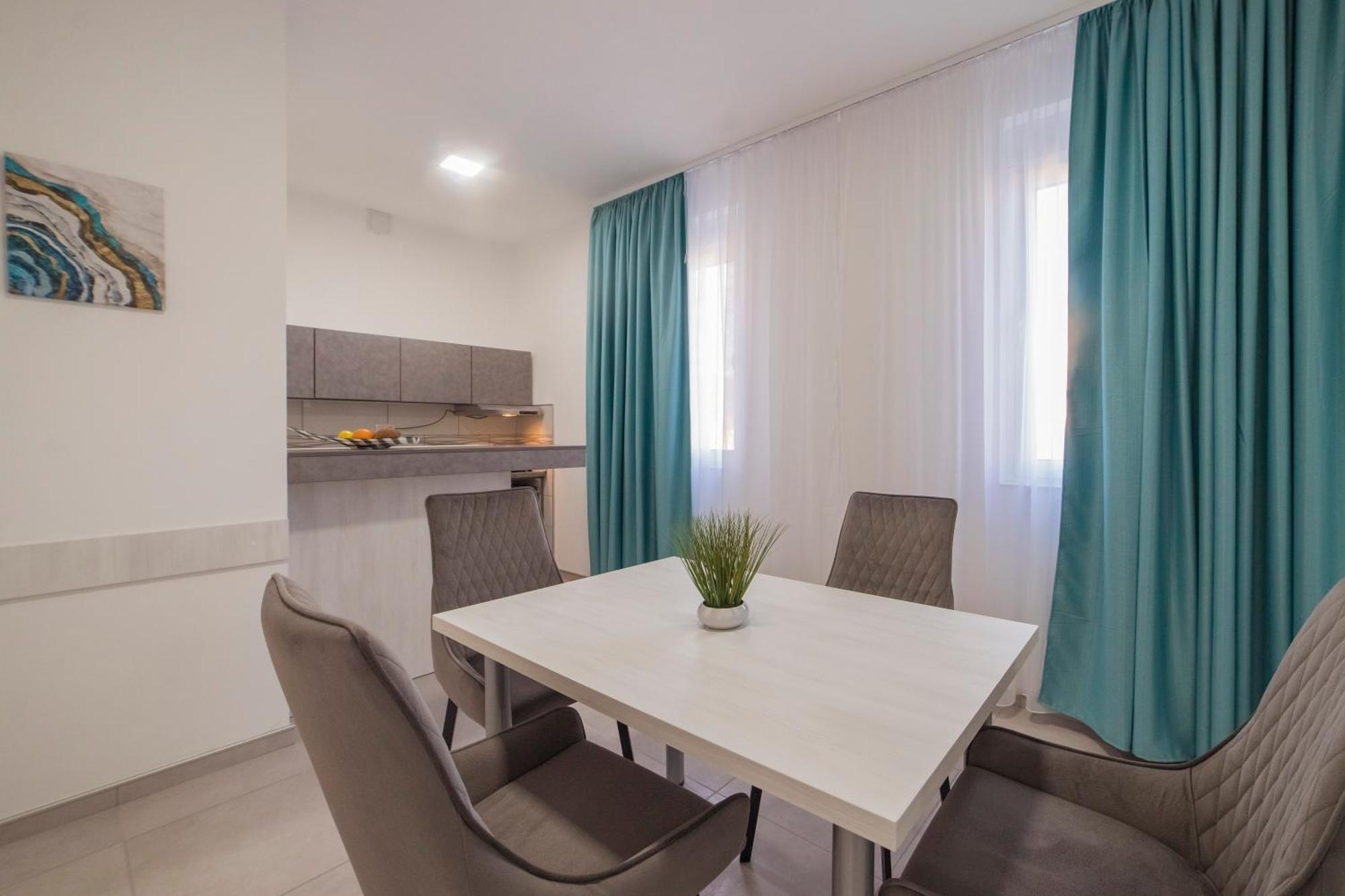 As Apartmani Пірот Екстер'єр фото